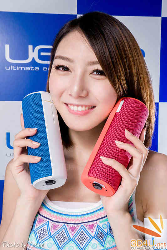 Party baby darlings of the Logitech wireless speaker UE BOOM Mito