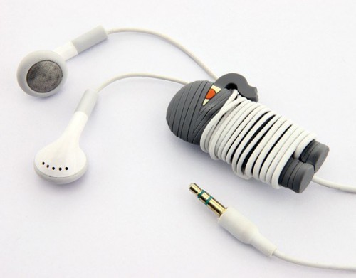 Creative Mummy bobbin winders to tie your dishonest headphones