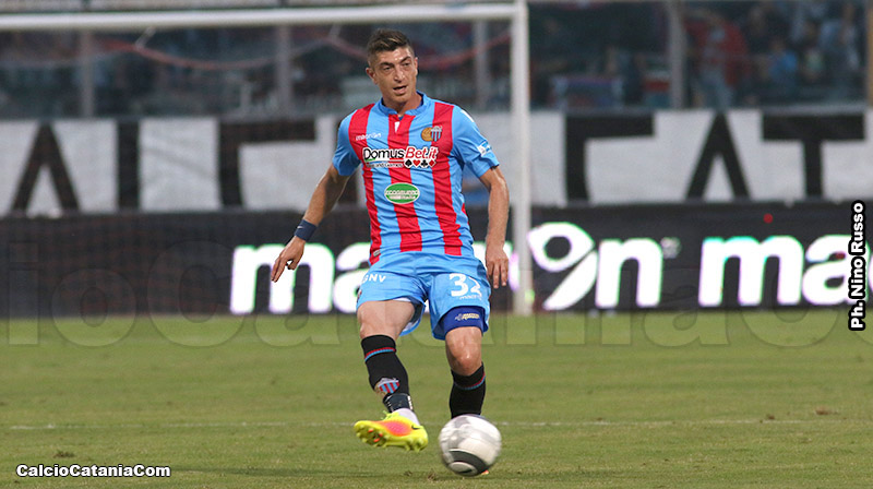 Il centrocampista rossazzurro Andrea Mazzarani