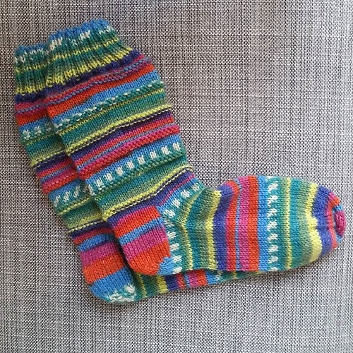 Look what I've just finished, @sleepinsarah! I'll get them in the post on Monday, probably Stingy class ;o) #socksforaweegem This is my seventh finish for this quarter of the #2016fal (and guess how many I've blogged. That's right, none of them! #musttryh