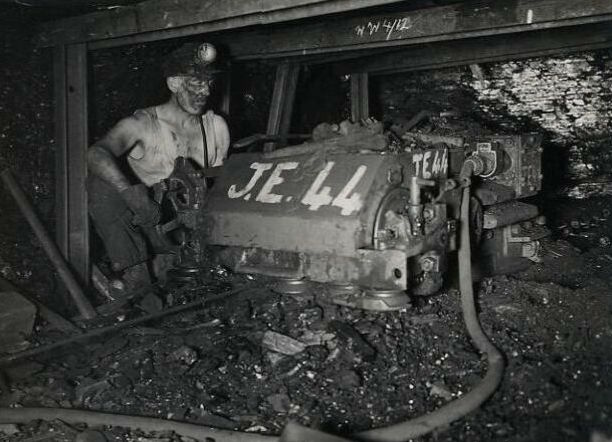 煤礦工人能直接影響煤炭供應，成為形成集體政治力量的重要基礎。（圖片來源：National Coal Mining Museum for England）