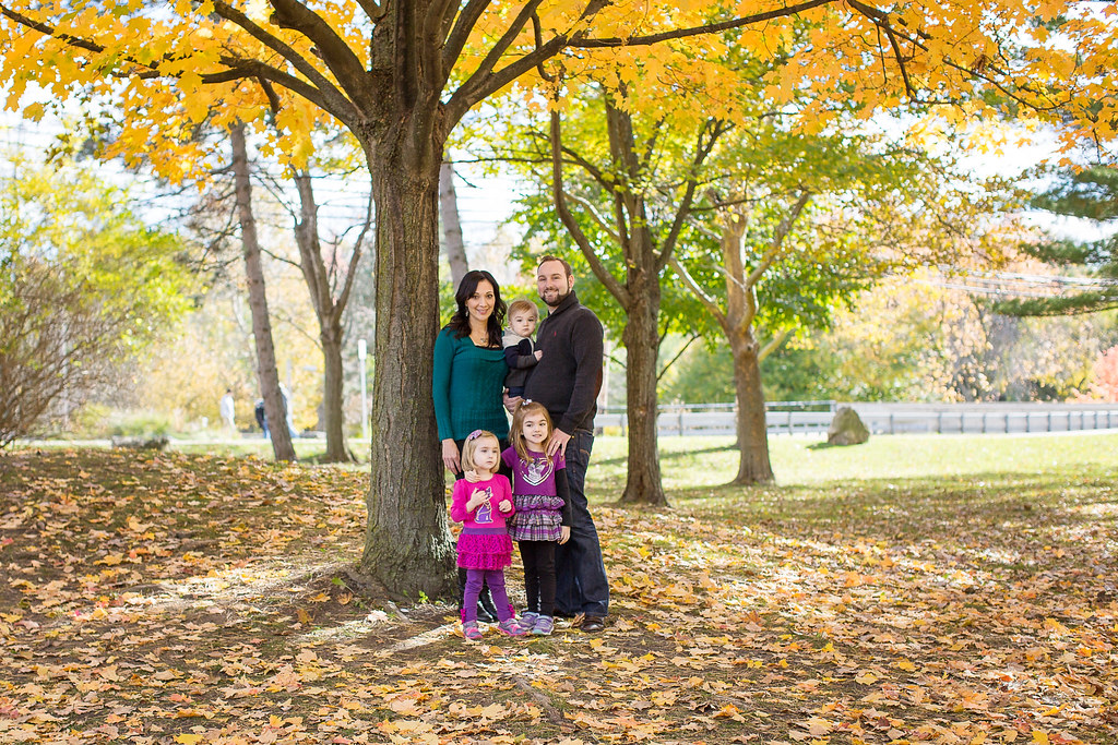 fall family portrait photographer Buffalo Lockport Amherst