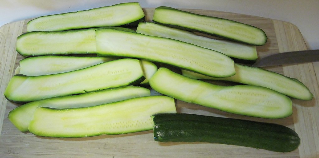 Raw zucchini cutlets