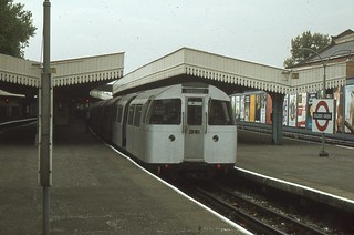 London Transport . 1972 Tube Stock 3505 . Golders Green Station . 02nd-October-1978 .