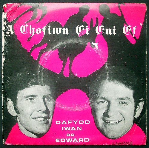 Dafydd Iwan ac Edward - A Chofiwn ei Eni ef - 6760204235_5abc999911