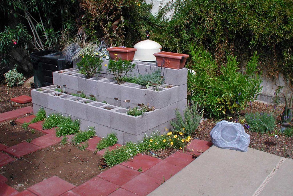 Raised Garden Bed - concrete block VYNNIE THE GARDNER 