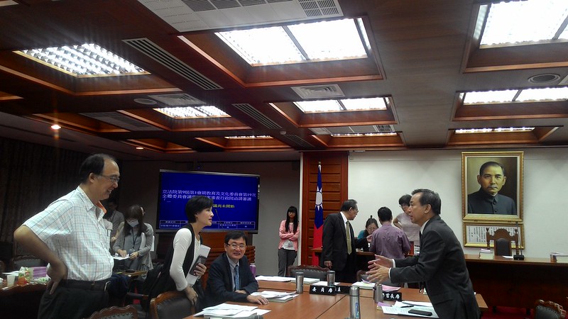 準文化部部長鄭麗君昨（12日）至教文會為《文資法》逐條審查的最後衝刺打氣。攝影：林倩如。