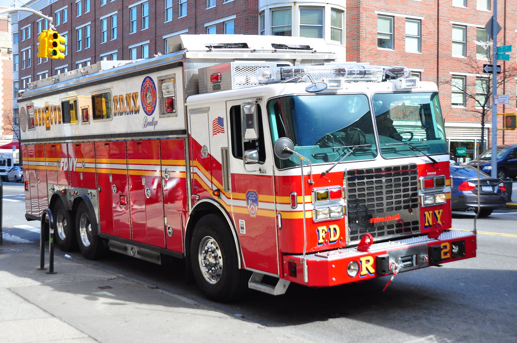 FDNY Rescue 2 | 2011 Ferrara FR11002 | Triborough | Flickr