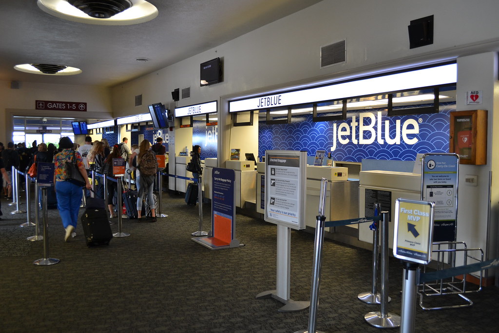 jetBlue Airways Ticket Counter in Long Beach