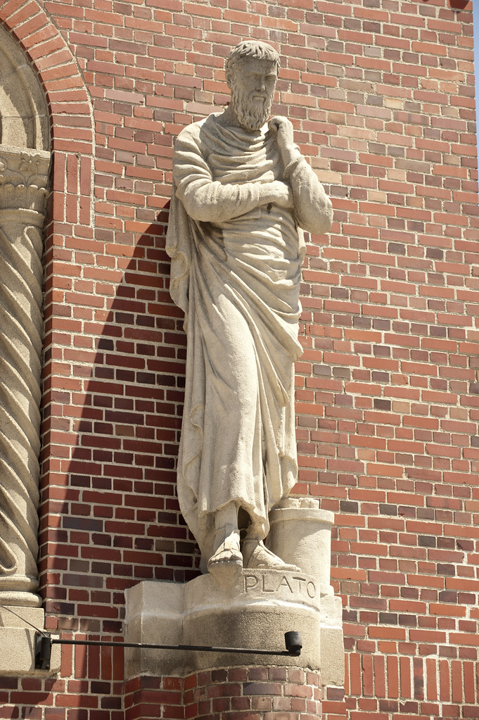Plato Statue on Bovard Tower | Plato Statue on Bovard ...