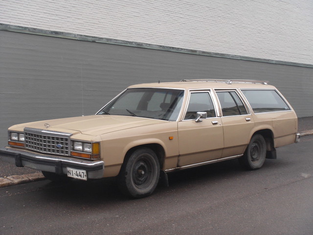 1985 Ford crown victoria station wagon #2