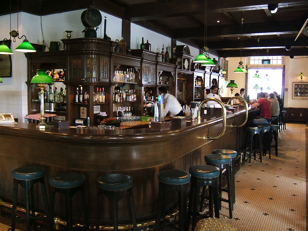 Long Bar, Raffles Hotel | Celebrities and grandeur apart ...