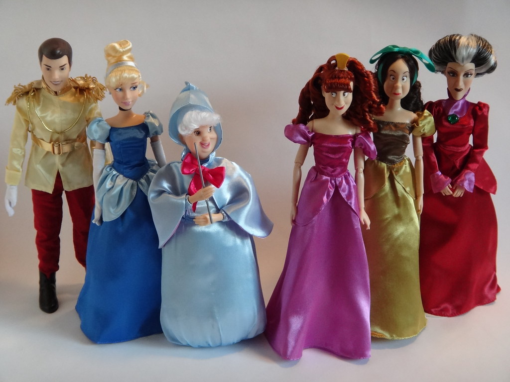 Cinderella Deluxe Doll Set Group Shot Prince Charming