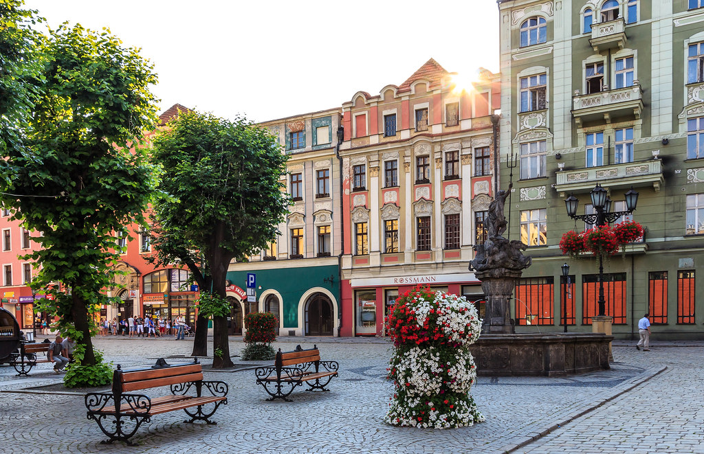 widnica-old-town-in-the-summer-poland-i-wasn-t-intending-flickr
