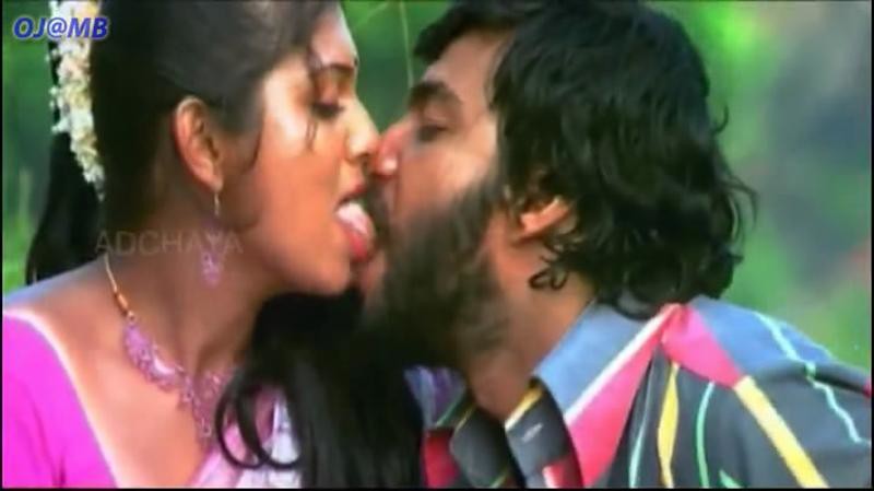 Tamil-Actress-Tongue-Kiss-A  Wwwa2Zwallblogspotcom -4961