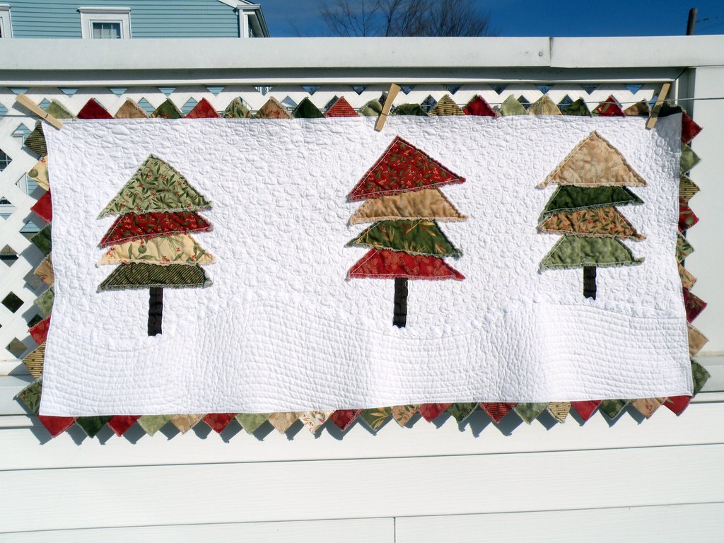 O Christmas Tree table runner | This was a pattern I won on … | Flickr