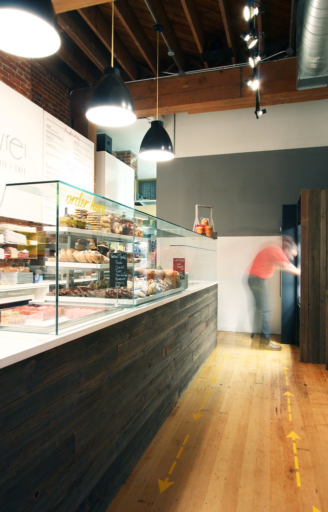 modern-cafe-interior-design_bright.designlabi-14 | modern ...