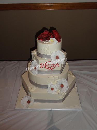 Wedding cakes red and silver