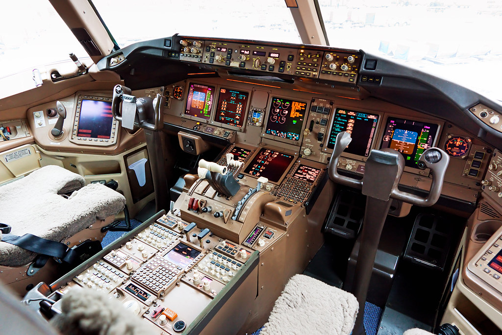 777 cockpit