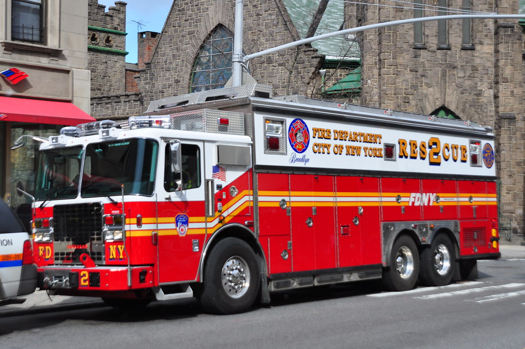 FDNY Rescue 2 | 2011 Ferrara FR11002 | Triborough | Flickr