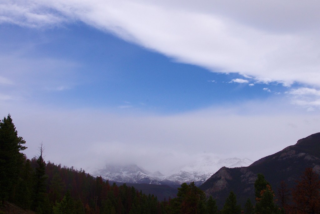 Fresh snow on the heights above Fall River Road, looking northeast, Rocky Mountain National Park, Sept. 15, 2011 (Pentax K-r)