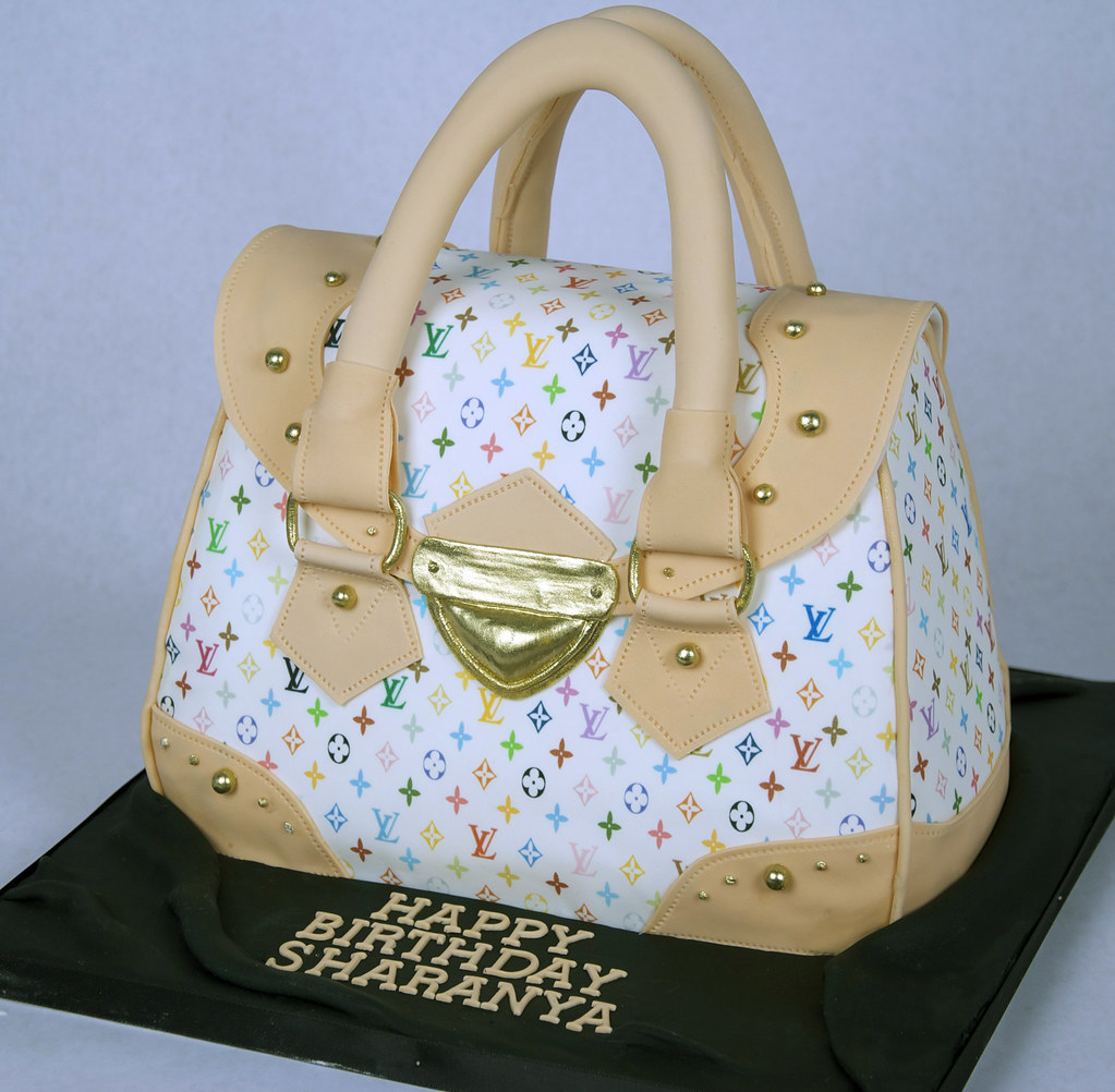 louis v purse cake toronto | A white Louis Vuitton purse cak… | Flickr