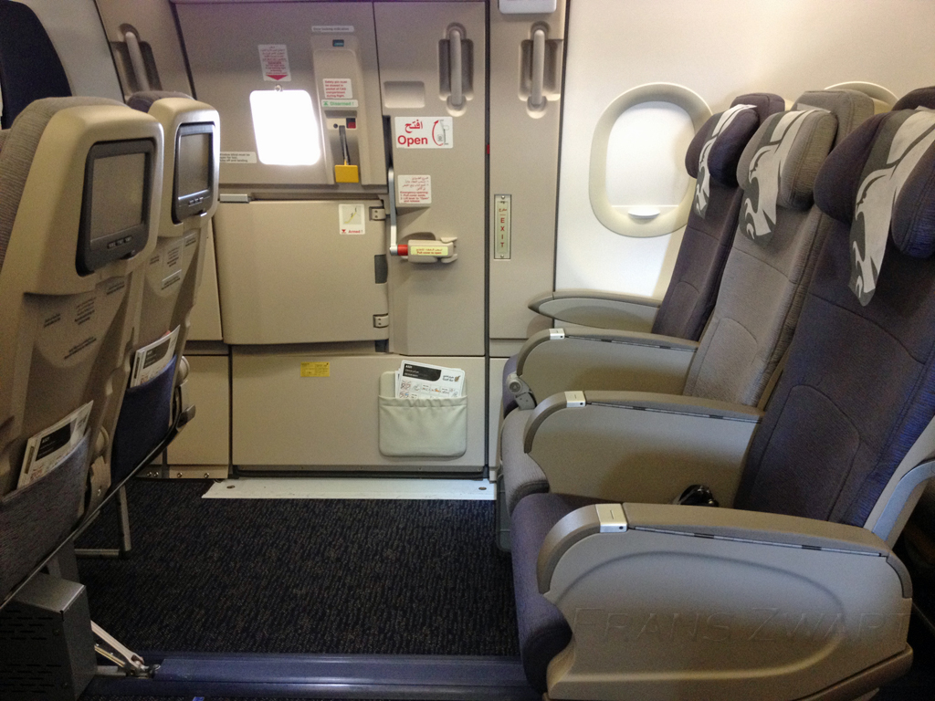 gulf-air-airbus-a321-exit-row-row-12-provides-plenty-of-sp-flickr