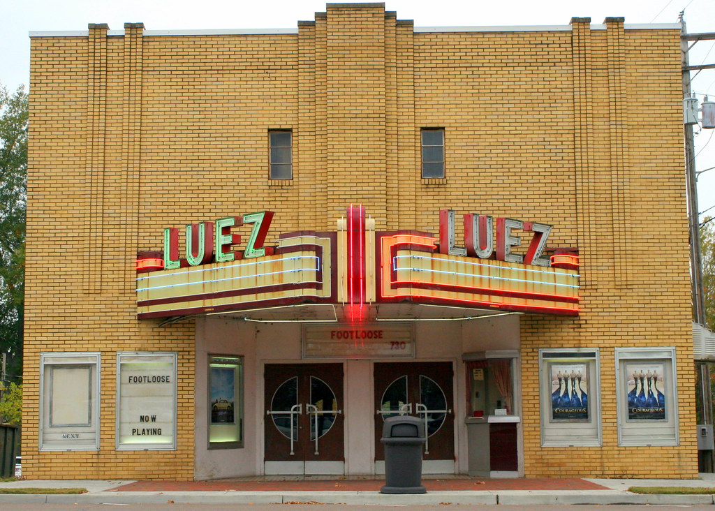 Luez Theater - Bolivar, TN | A previous theater relocated to… | Flickr