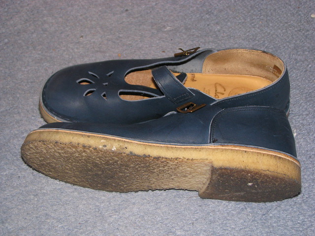 clarks vionic shoes