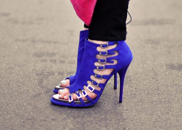 Bright blue suede buckle ankle boot | www.lovemaegan.com/201… | Flickr