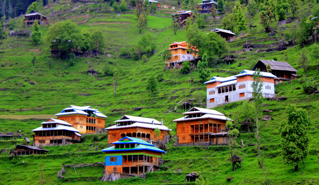 All sizes Beautiful Houses in Azad Jammu Kashmir