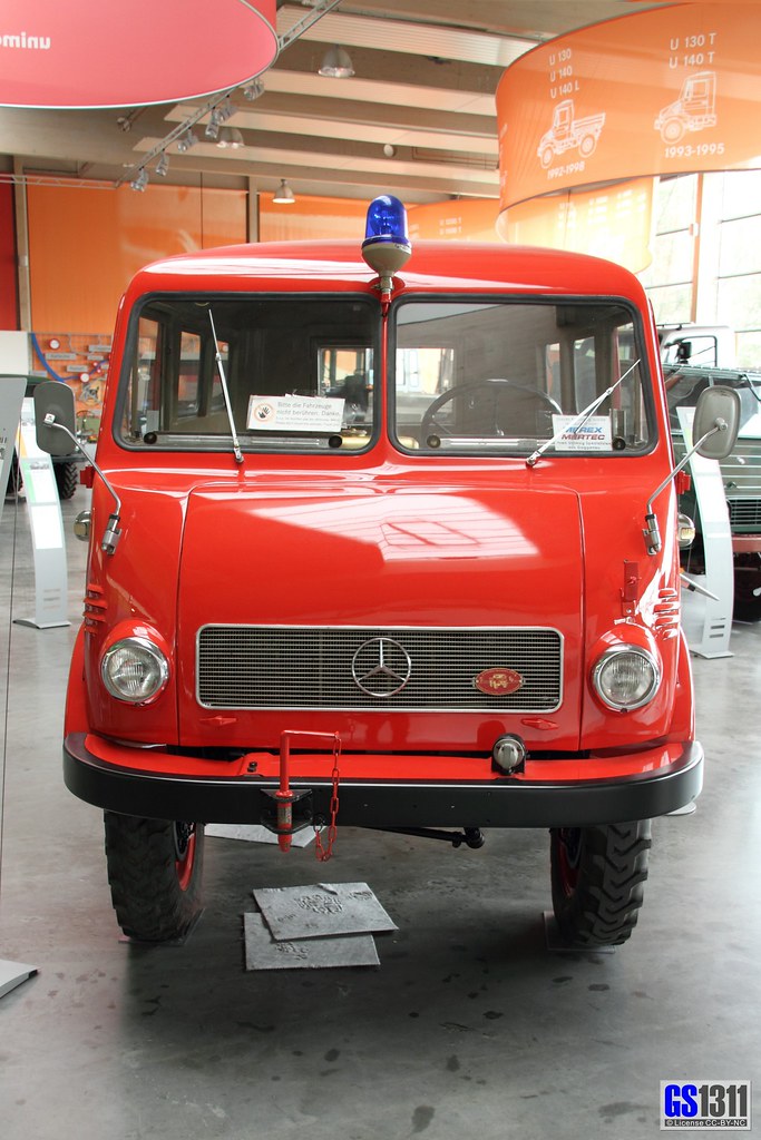 1953 - 1956 Mercedes-Benz Unimog U 402 | Unimog is a range ...