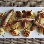 Rostbratwürstchen mit Sauerkraut und Kartoffelpüree