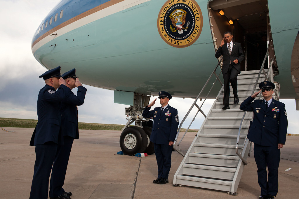 P042412PS-0833 | President Barack Obama disembarks Air Force… | Flickr