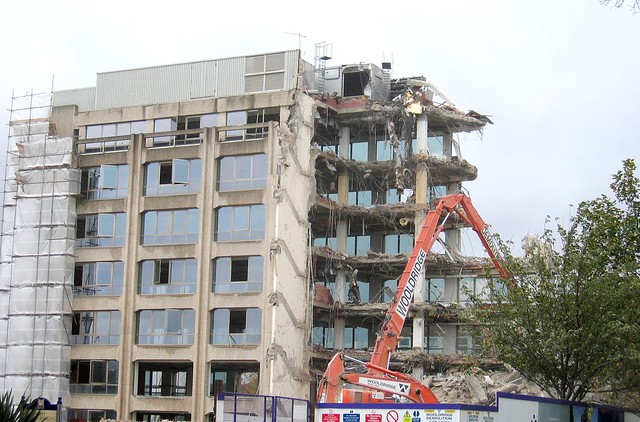 Isleworth: WANG building demolition