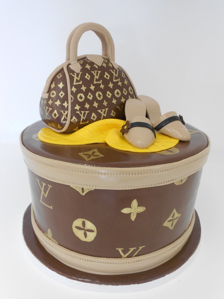 LV birthday cake (1035) | Louis Vuitton cake with purse, sho… | Flickr