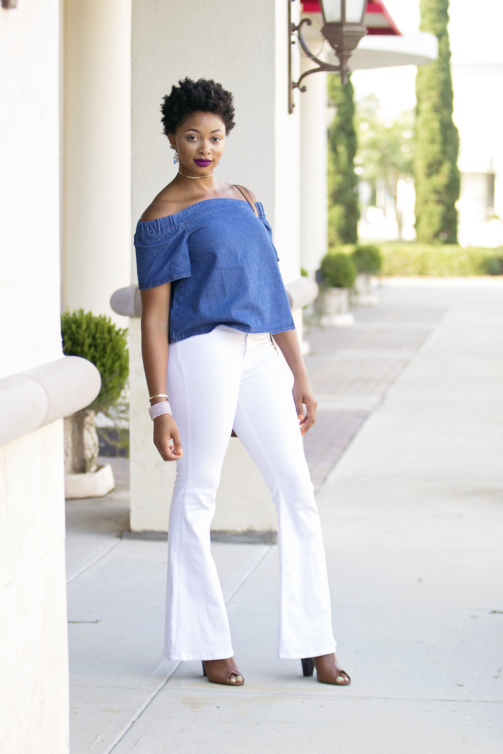 how to wear a denim off the shoulder top