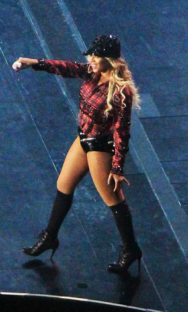 Beyonce, Mrs Carter Show, Beyonce Tour outfit, Beyonce concert London