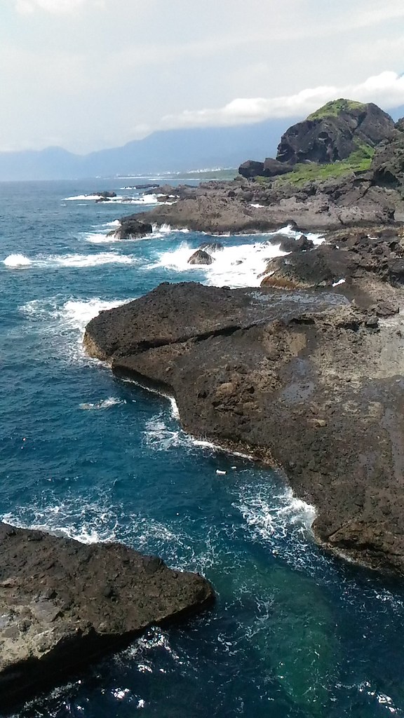 離岸島的火山岩地形與海蝕平台