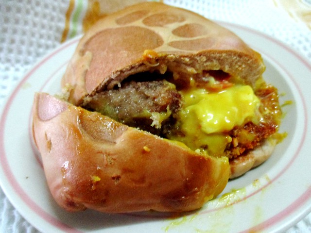 Bear paw burger, inside 1