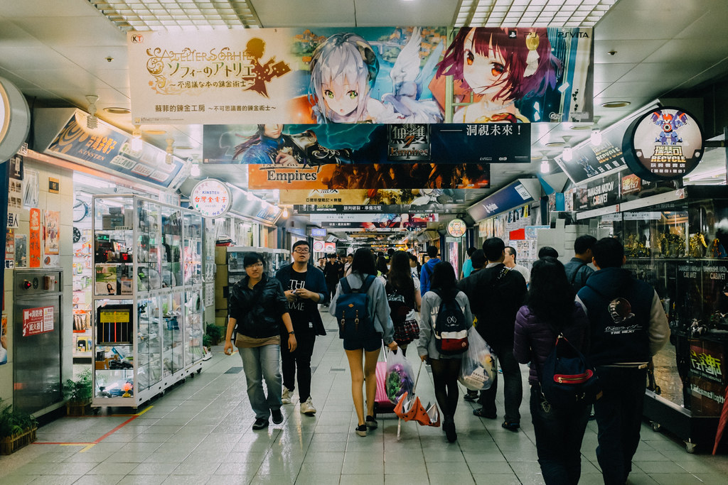 Uno de los 2 pasillos de casi 1 km que forman Taipei City Mall