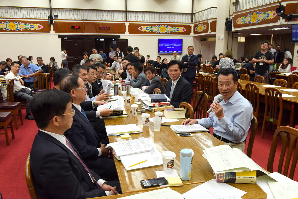 5月12日立法院內政委員會針對《集遊法》修法進行協商。（攝影：宋小海）