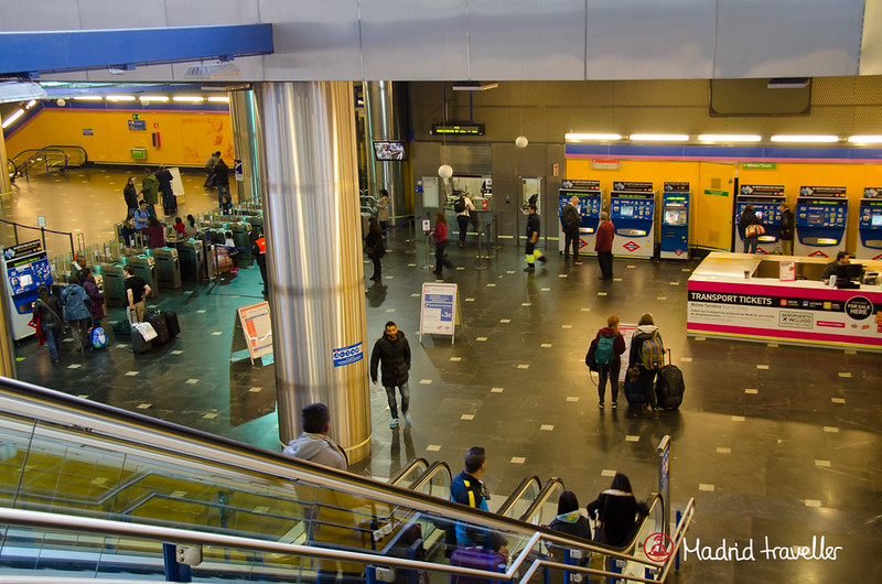 madrid airport to city center cost cheapest way
