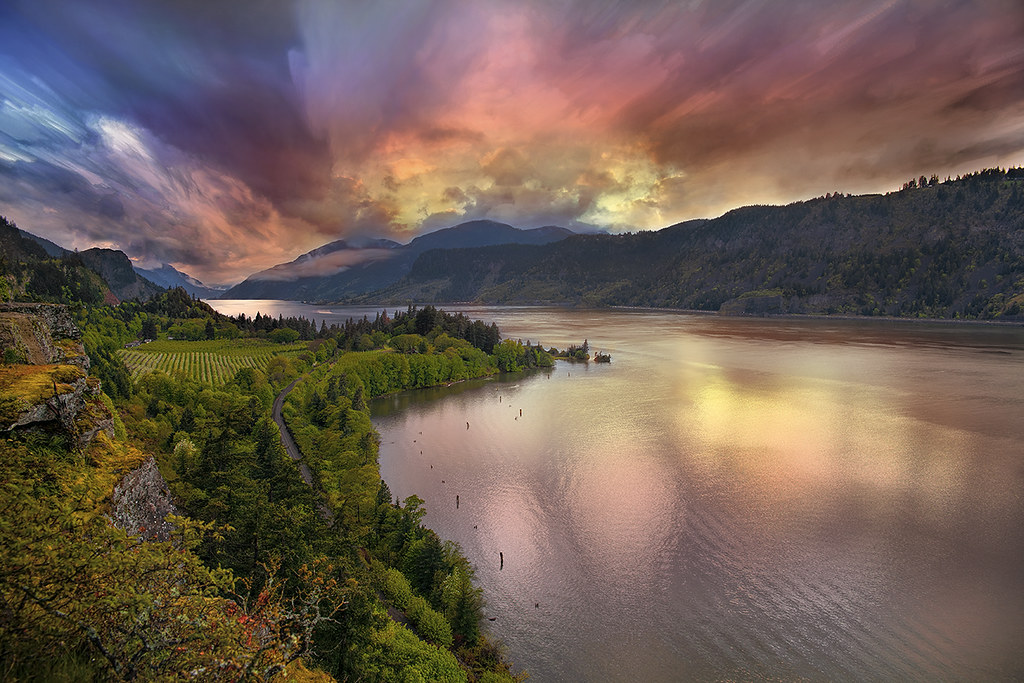 Stormy Sunset Over Columbia River Gorge at Hood River  Flickr