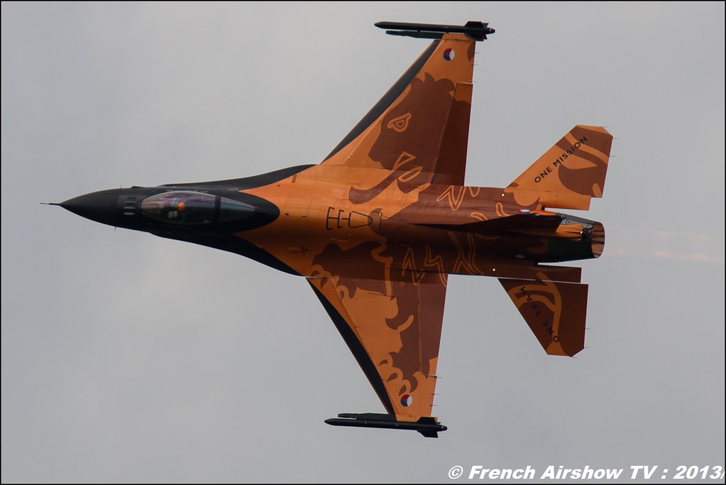  Royal Netherlands Air Force F-16 Demo Team, F-16 Fighting Falcon NL , RNLAF F-16 Demo Team display ,Dutch Air Force , AIRPOWER13 , Zeltweg , Austria , airpower 2013 Zeltweg 