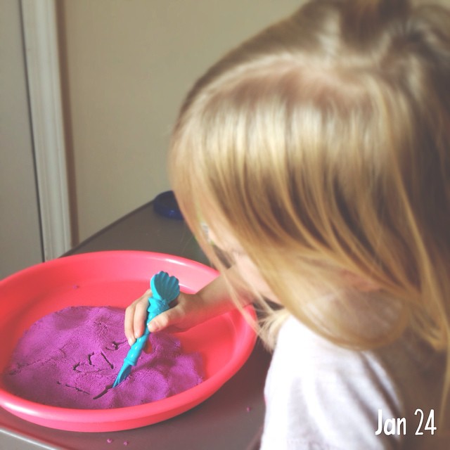 24 | 365 Who and What #cy365 #captureyour365  #WhoAndWhat   My daughter and kinetic sand with a message for me. ☺️