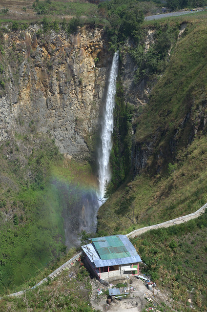 Download this Sipisopiso Waterfall With Small Rainbow picture