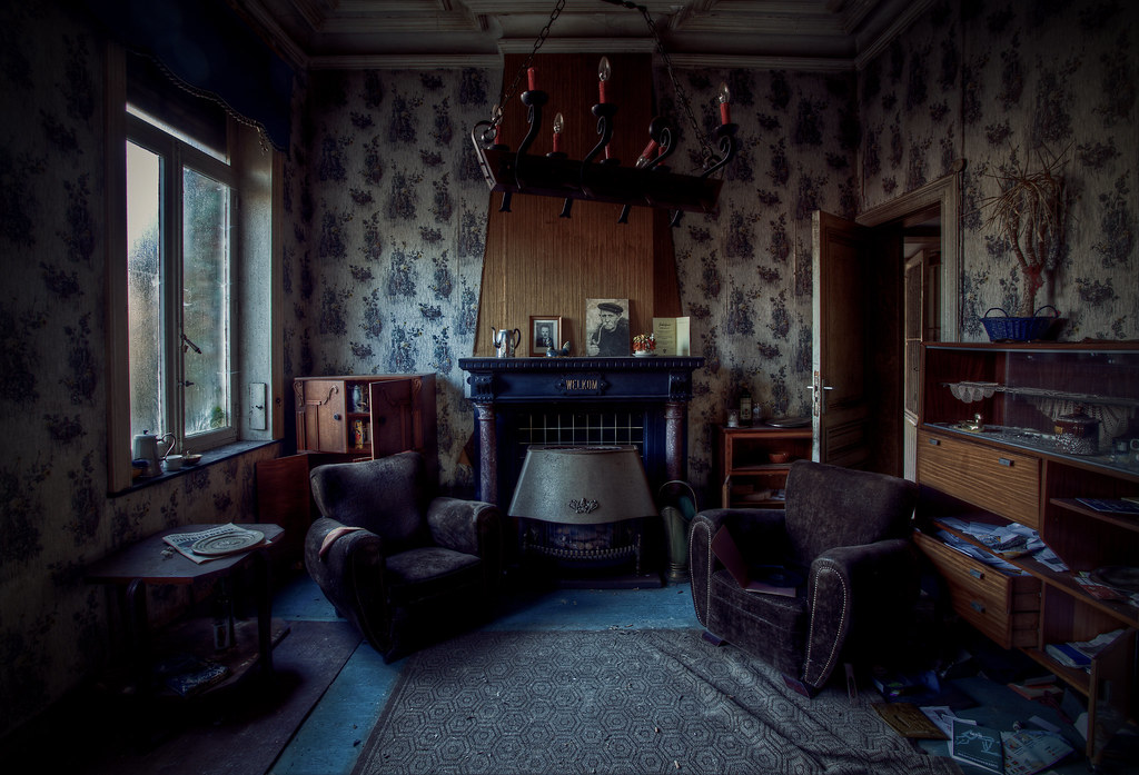 The living room (Villa Wallfahrt) | An abandoned villa in We… | Flickr