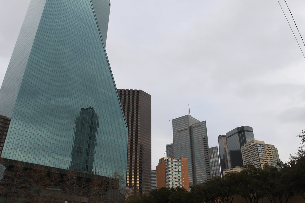 Dallas skyline, Fountain Place, Lincoln Plaza, Energy Plaza ...