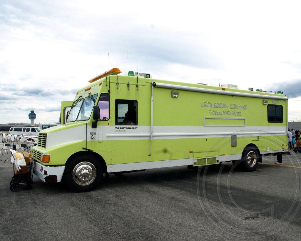 PAPD Port Authority Police Command Post Vehicle, La Guardi… | Flickr